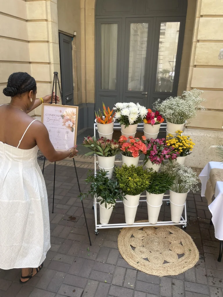 Bar floral Bouquet By S : les invités composent leur mini-bouquet